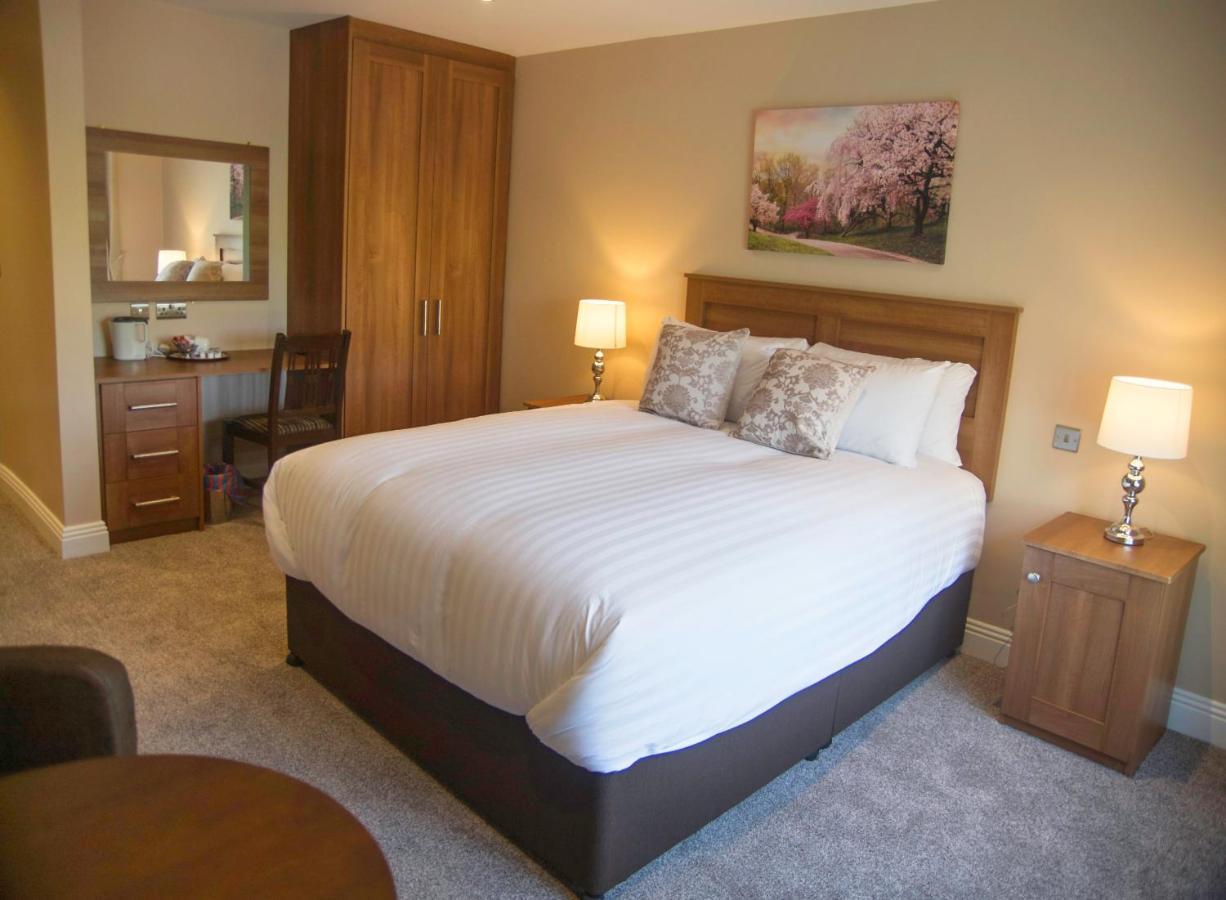 Hillview House Hotel Lusk Buitenkant foto