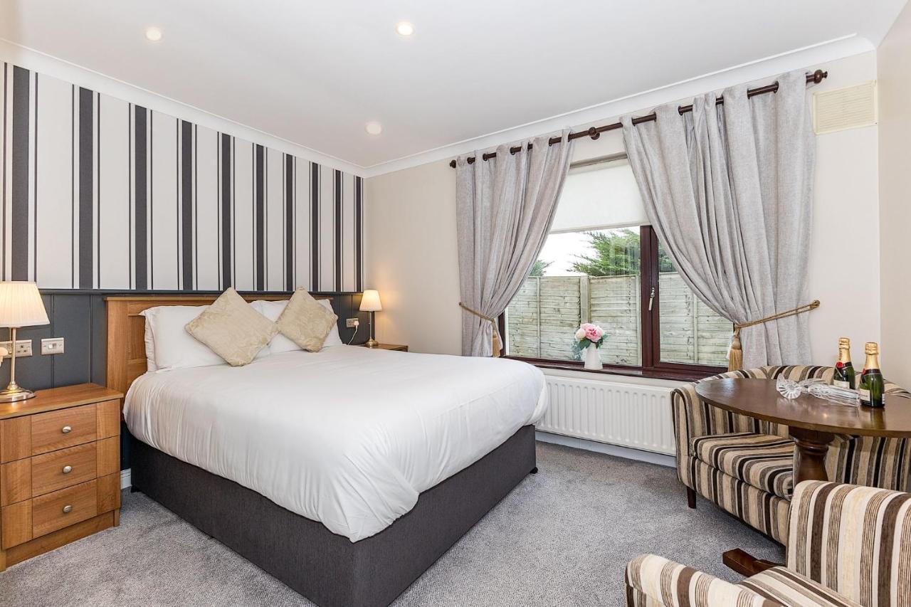 Hillview House Hotel Lusk Buitenkant foto