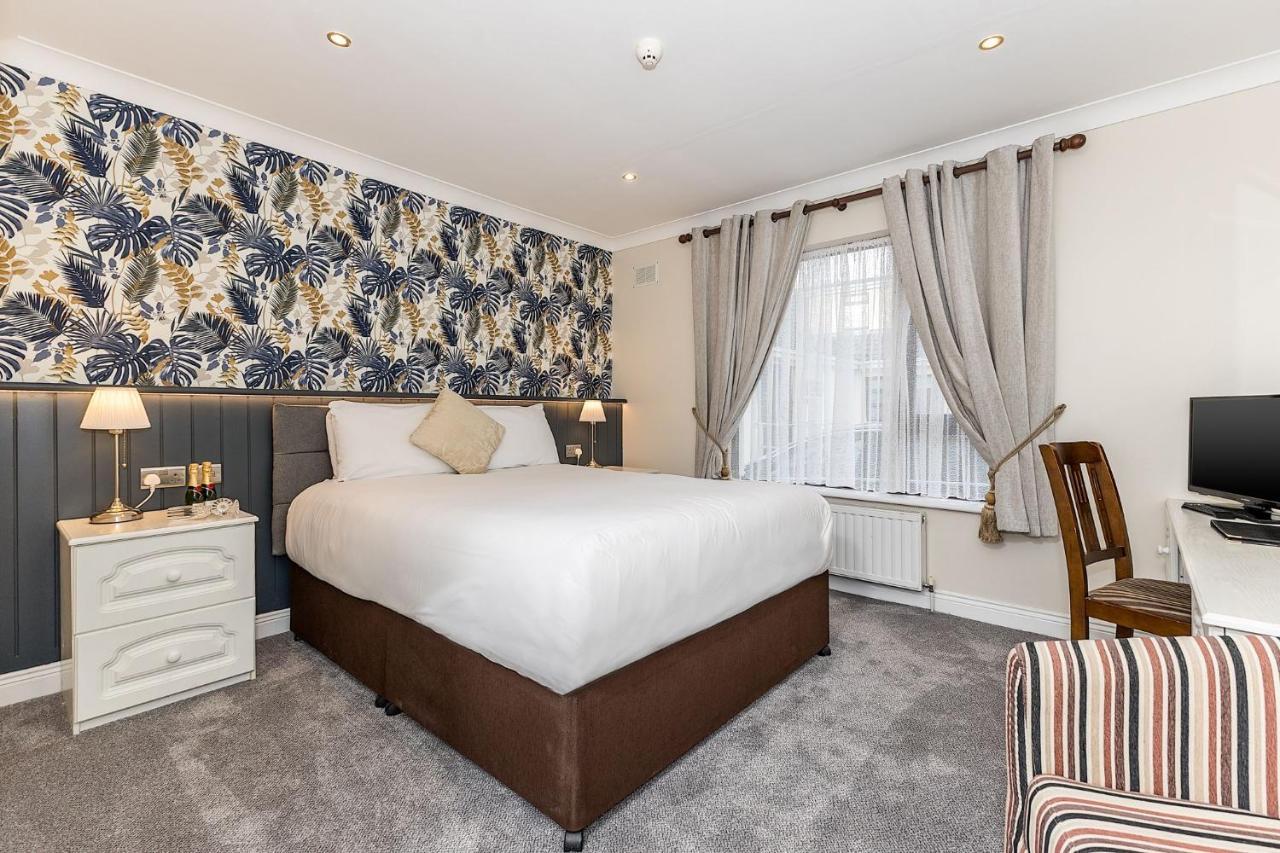 Hillview House Hotel Lusk Buitenkant foto