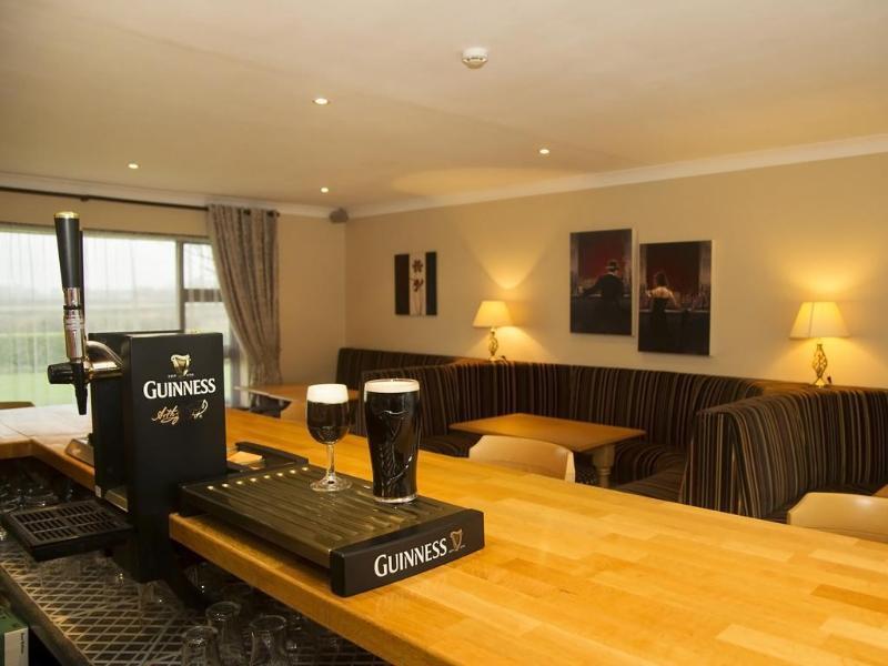 Hillview House Hotel Lusk Buitenkant foto