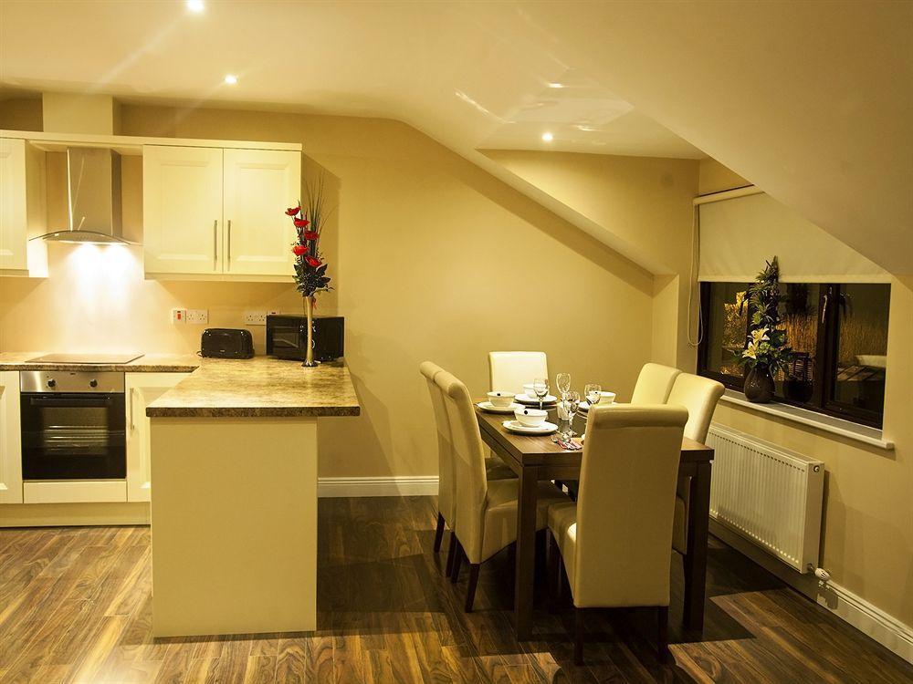 Hillview House Hotel Lusk Buitenkant foto