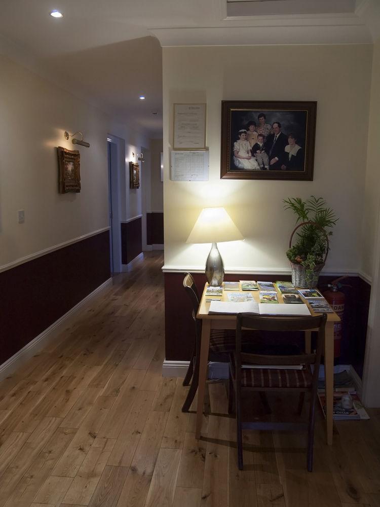Hillview House Hotel Lusk Buitenkant foto