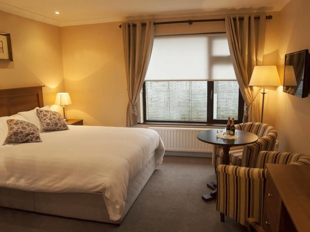 Hillview House Hotel Lusk Buitenkant foto