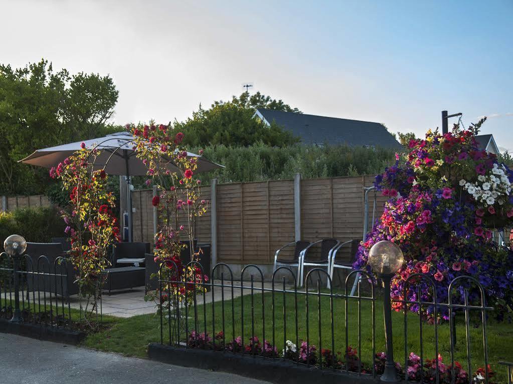 Hillview House Hotel Lusk Buitenkant foto
