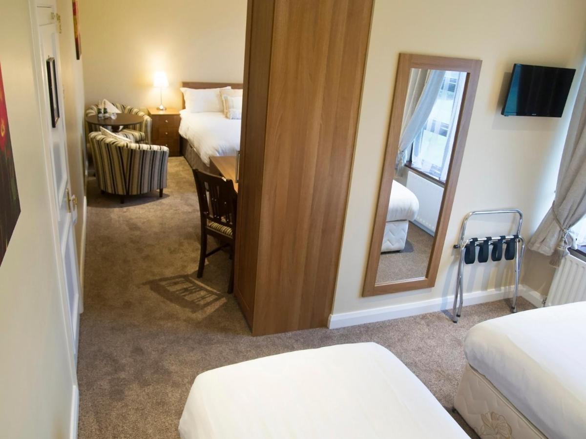 Hillview House Hotel Lusk Kamer foto
